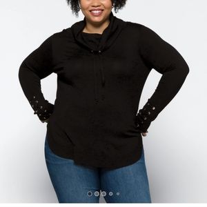 NWT! Gorgeous grommet stud Cowl Neck from Stitch Fix - Size 3x